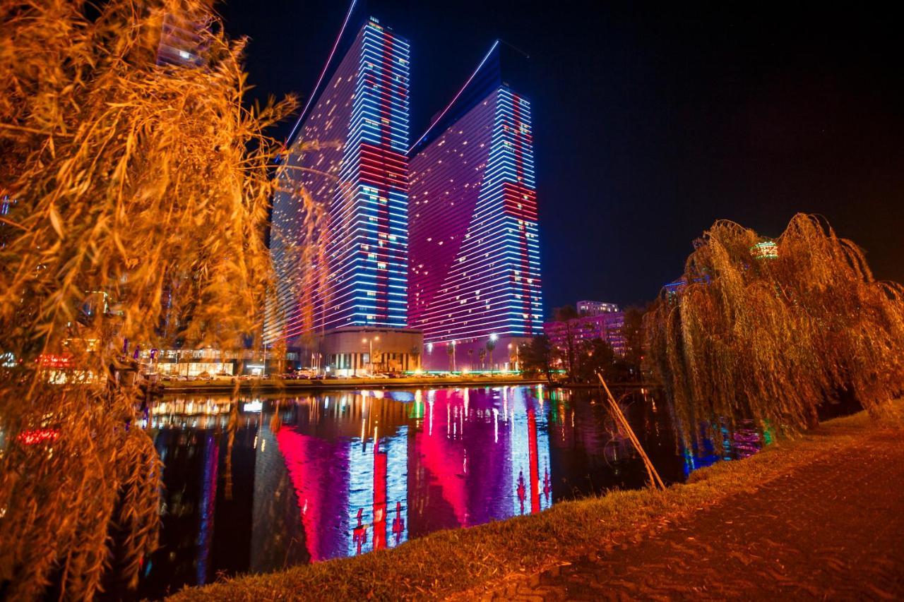 Panorama Orbi City Center Suite Sea View Batumi Exterior foto